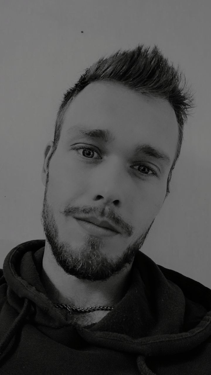 Profil von Nassir
